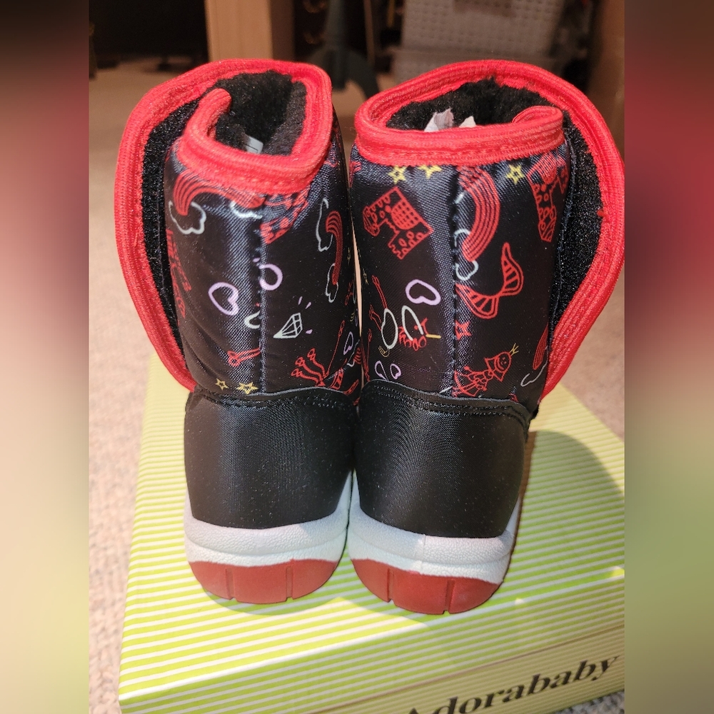 Toddler size 7, 8, 10 or 11 winter snowflake boots by Adorababy, NEW - Picture 4 of 5
